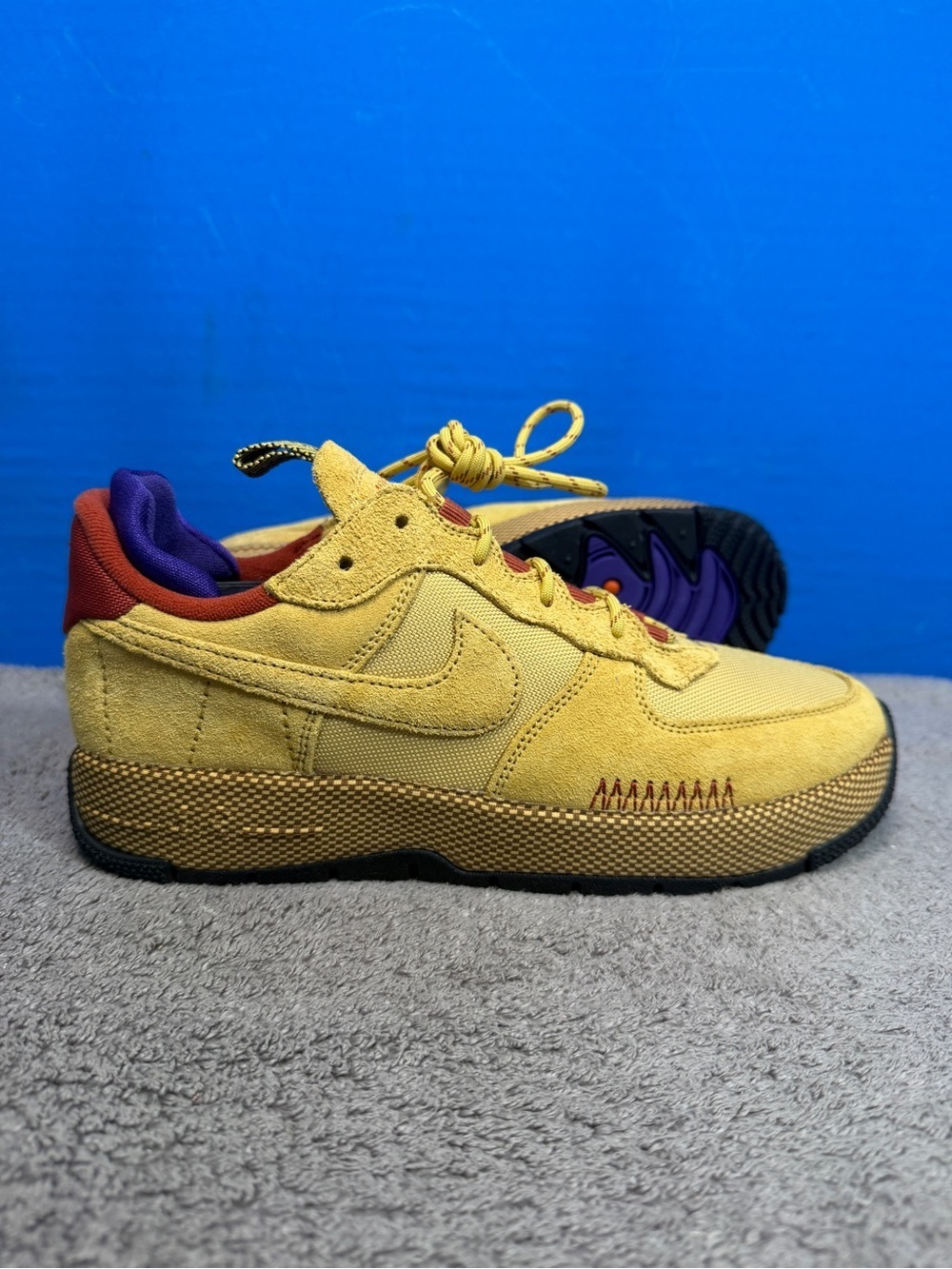 Nike Air Force 1 w wild
Brand new